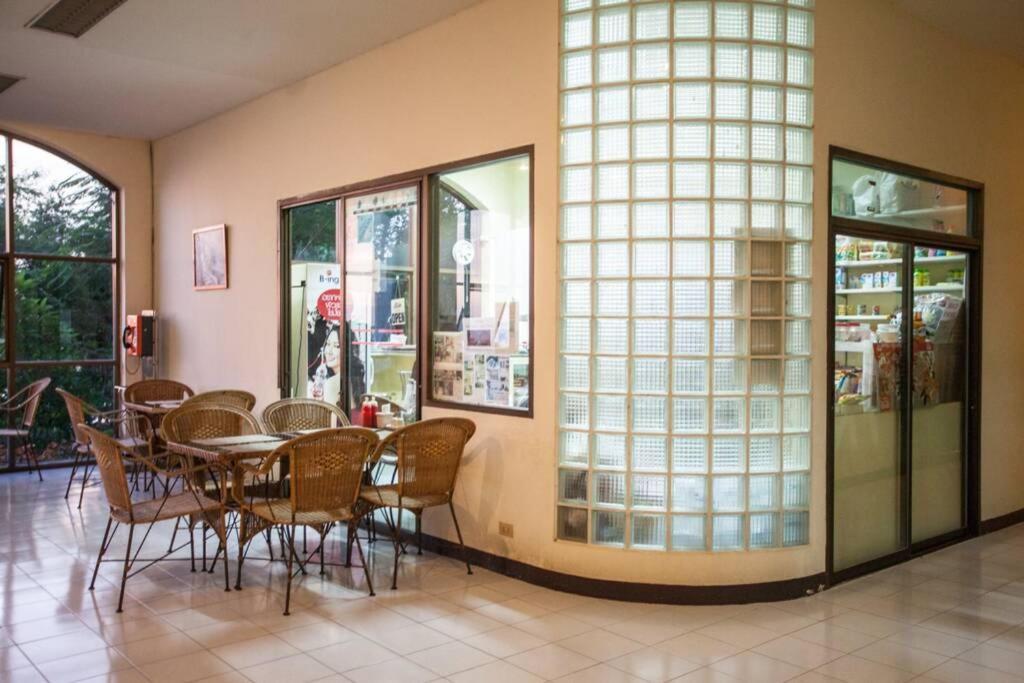 Pattaya Seaside Balcony/Beach Front/4 Peoples Na Chom Thian Extérieur photo