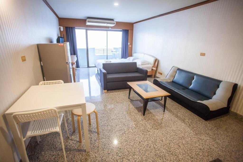 Pattaya Seaside Balcony/Beach Front/4 Peoples Na Chom Thian Extérieur photo