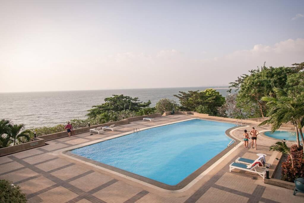 Pattaya Seaside Balcony/Beach Front/4 Peoples Na Chom Thian Extérieur photo